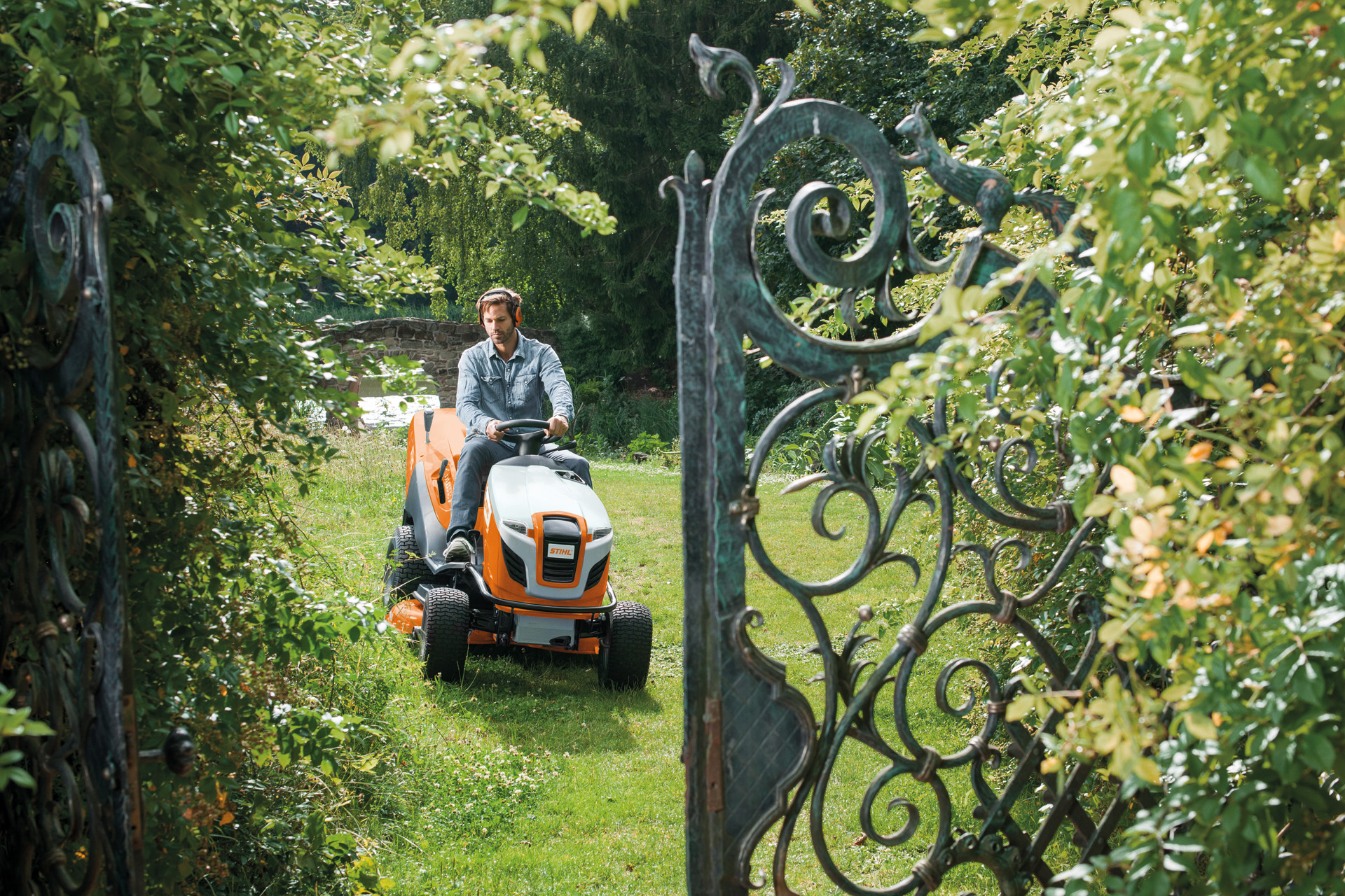 Traktor Stihl RT 6127 ZL